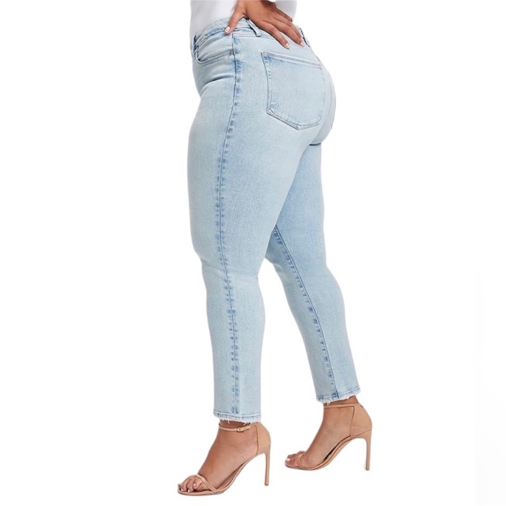 Good American Women's Cropped Good Leg Straight Jeans